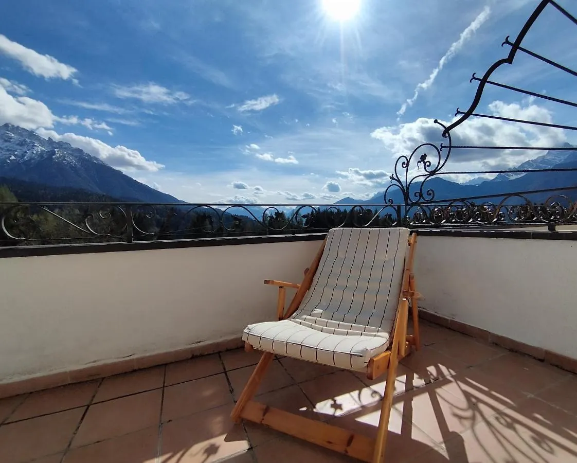 Villa Salagona Laggio di Cadore شقة
