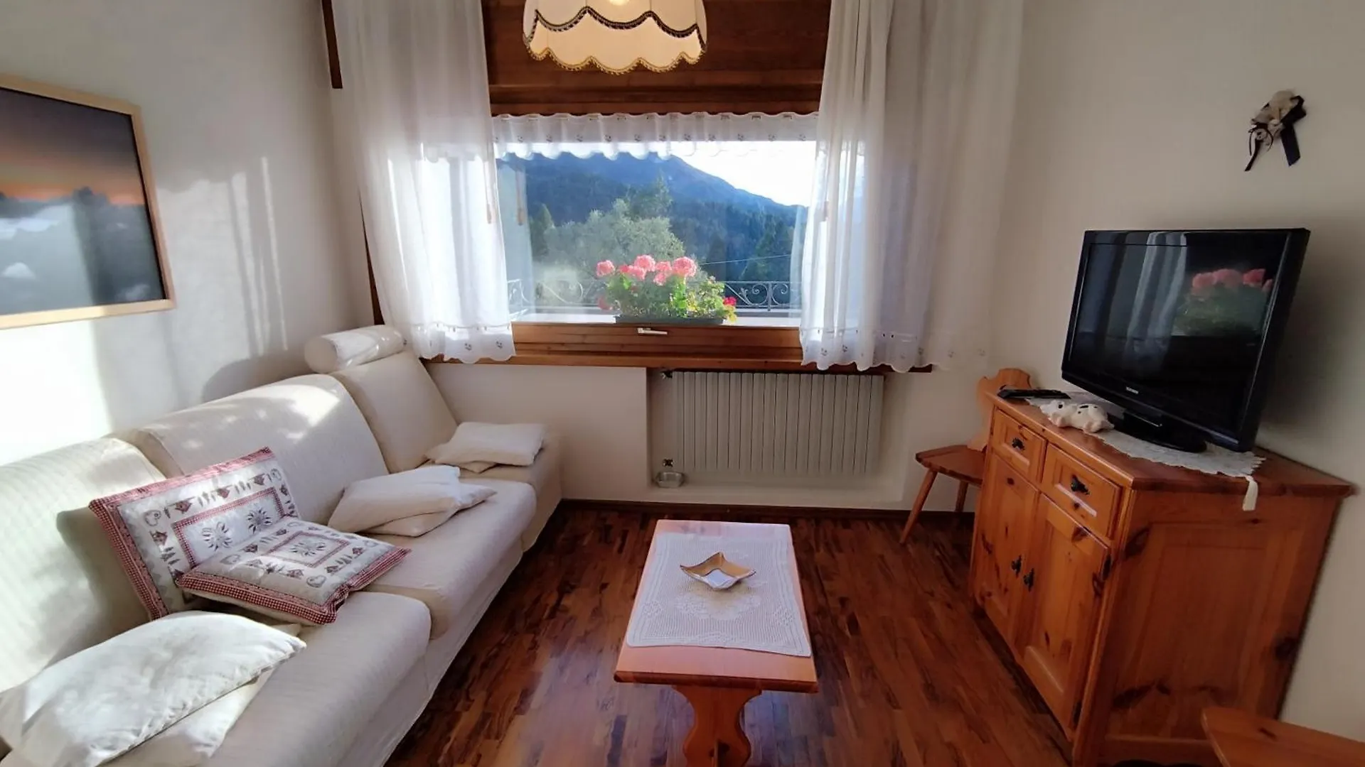 Villa Salagona Laggio di Cadore شقة
